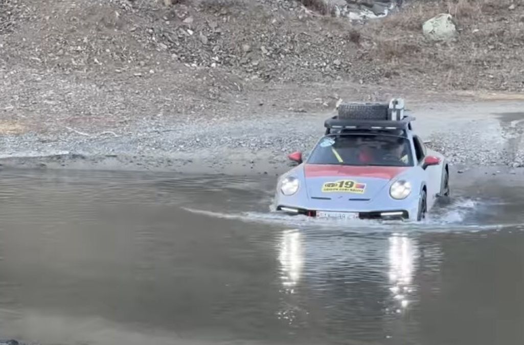 Porsche 911 Dakar