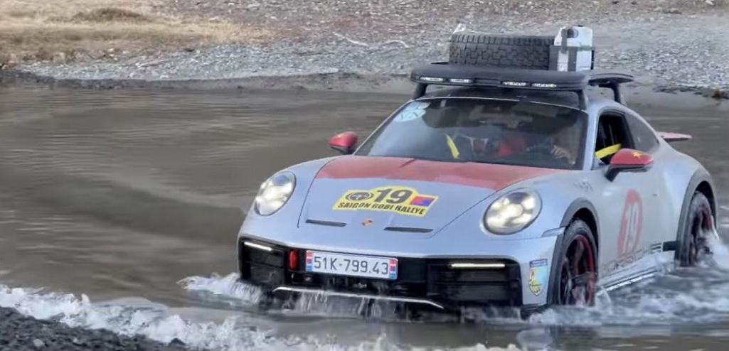 Porsche 911 Dakar