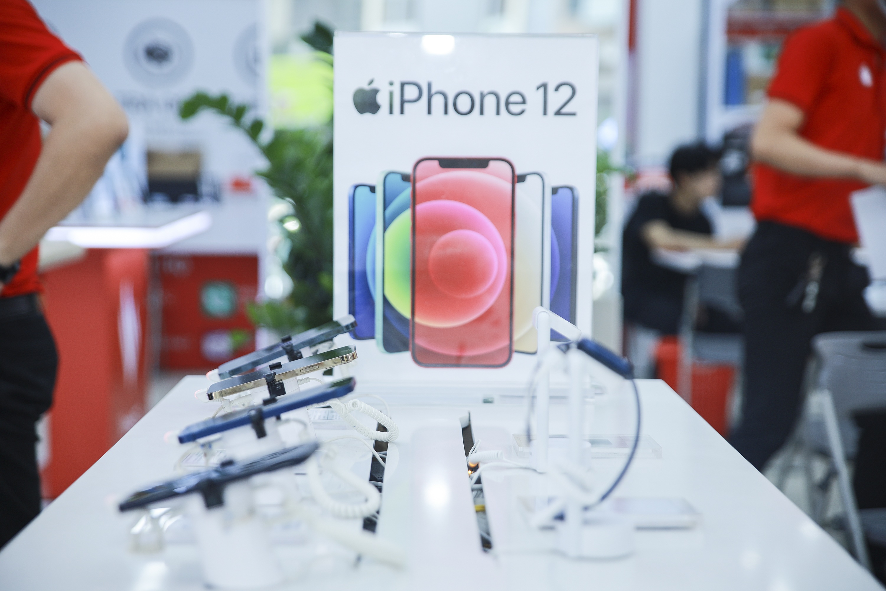 giá iPhone 12 giảm