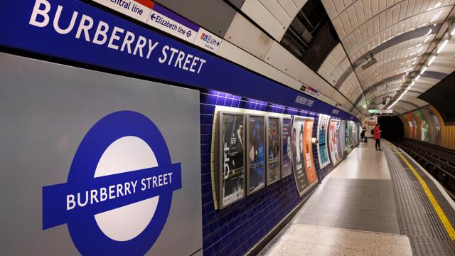Burberry bứt phá trở lại và đặt cược vào Daniel Lee để phát triển hơn