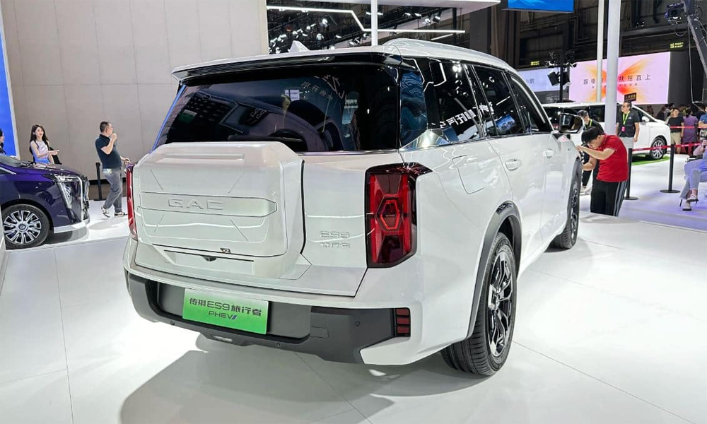Trumpchi ES9 - SUV 7 chỗ sạc điện giá 31.400 USD