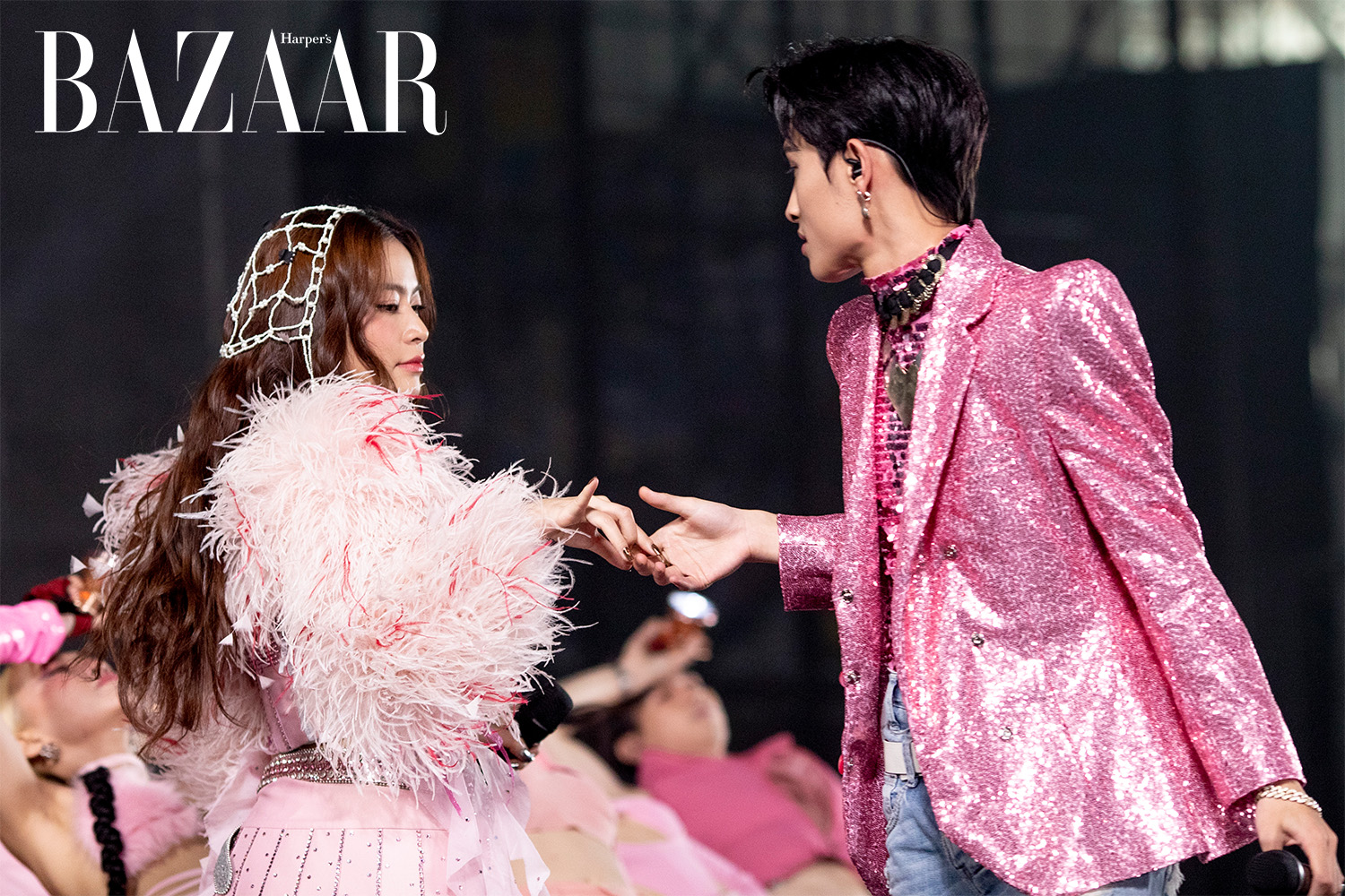 Harper's Bazaar_Wren Evans tham dự Vietnamese Concert của Hoàng Thùy Linh_01