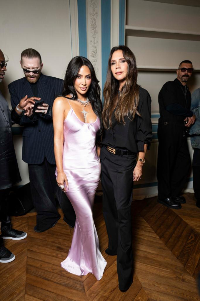 kim-kardashian-4697-1696388632.jpg?w=680&h=0&q=100&dpr=1&fit=crop&s=9opipcSn8RJg2rzEBprPTA