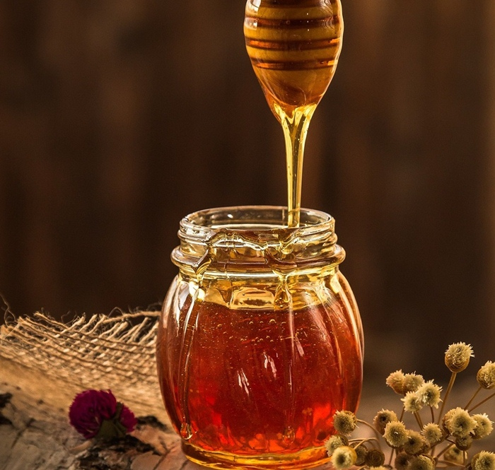 Mật ong tự nhiên có nhiều thành phần enzyme tiêu hoá như diastase, amylase, invertase và protease. Ảnh: zicxa