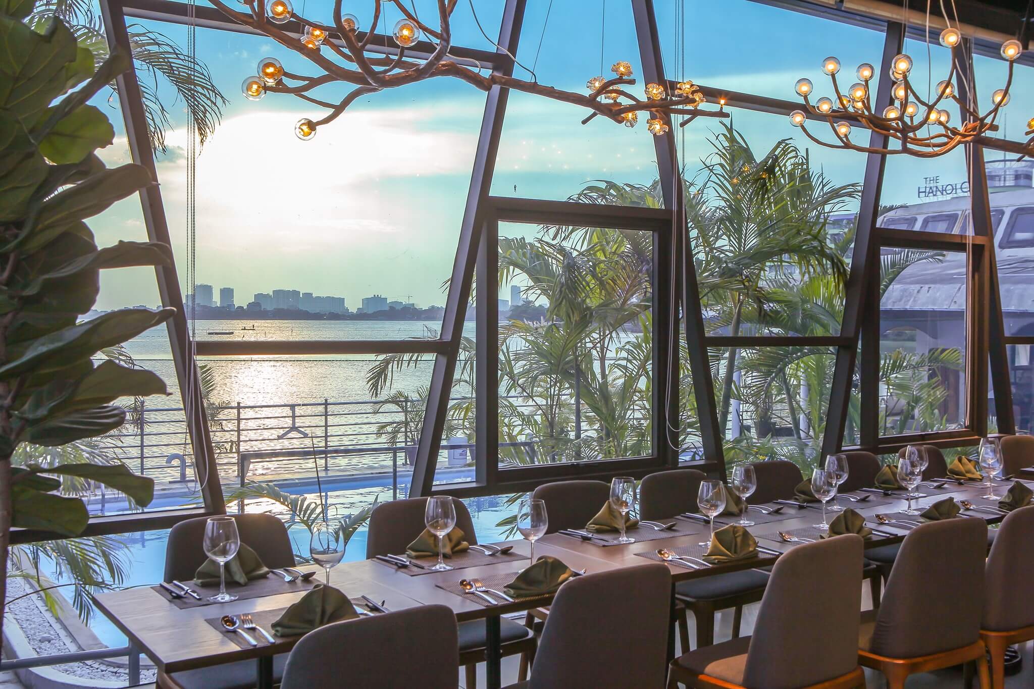 Top 10 nhà hàng Buffet Tây Hồ từ chất lượng đến bình dân (Phần 1)