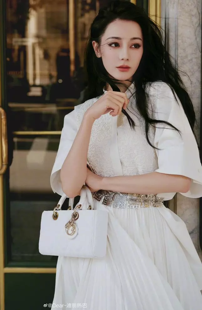 Địch Lệ Nhiệt Ba