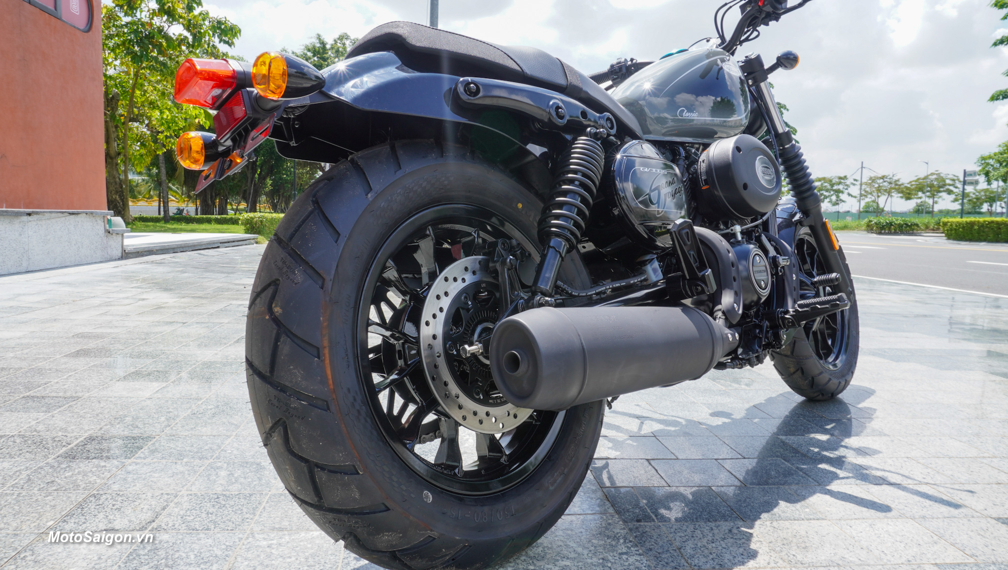 Hyosung GV300S biến thể Bobber của GV300R đã có giá xe
