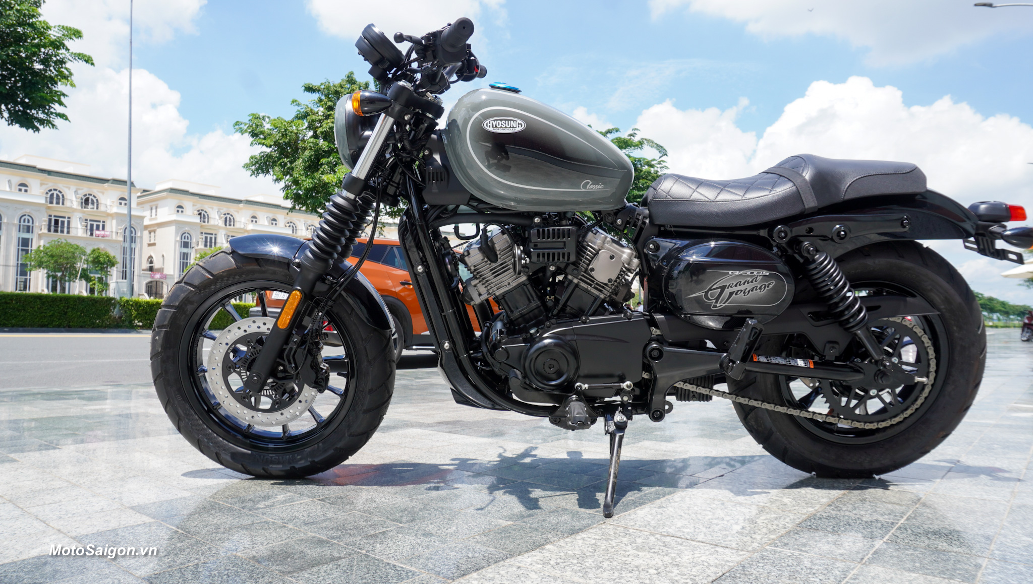 Hyosung GV300S biến thể Bobber của GV300R đã có giá xe