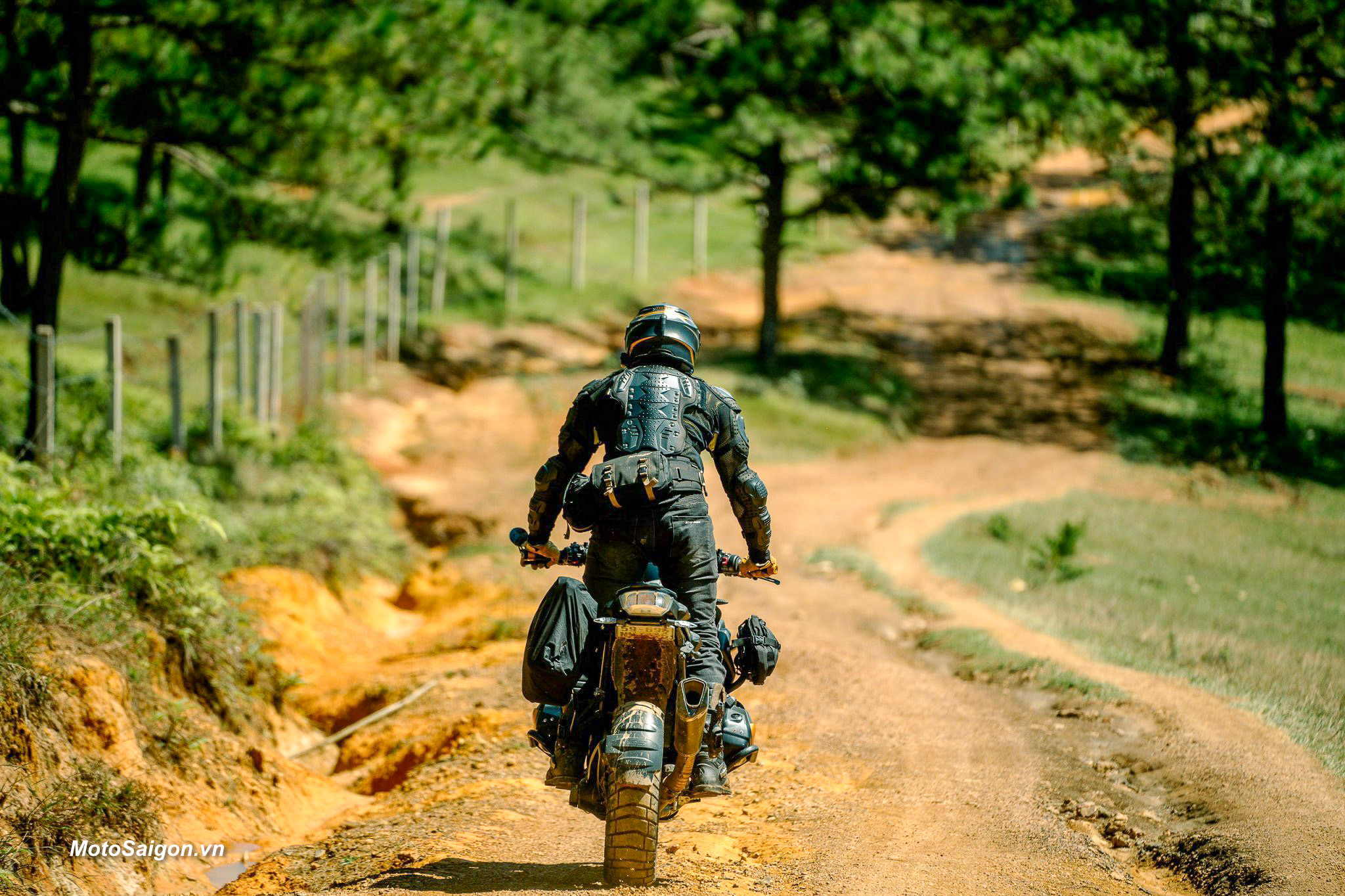 Trải nghiệm thăng hoa cảm xúc cùng BMW R1250GS HP tại Đà Lạt