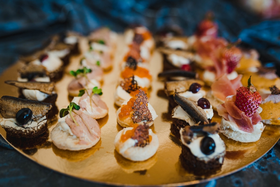 Những bí mật trong bếp:  Khám phá cách chế biến chiếc canapes