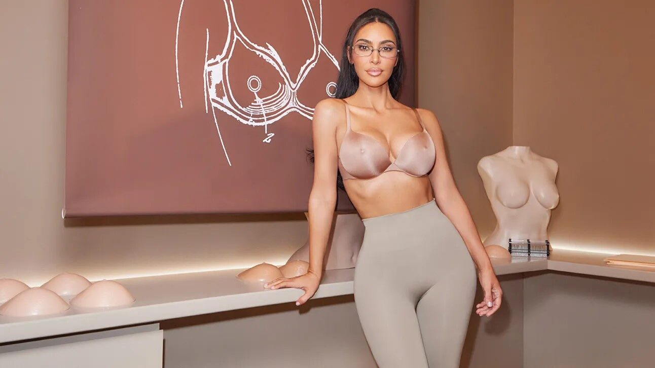 Ultimate Nipple Bra - Giải pháp “chiến đấu”của SKIMS và Kim Kardashian