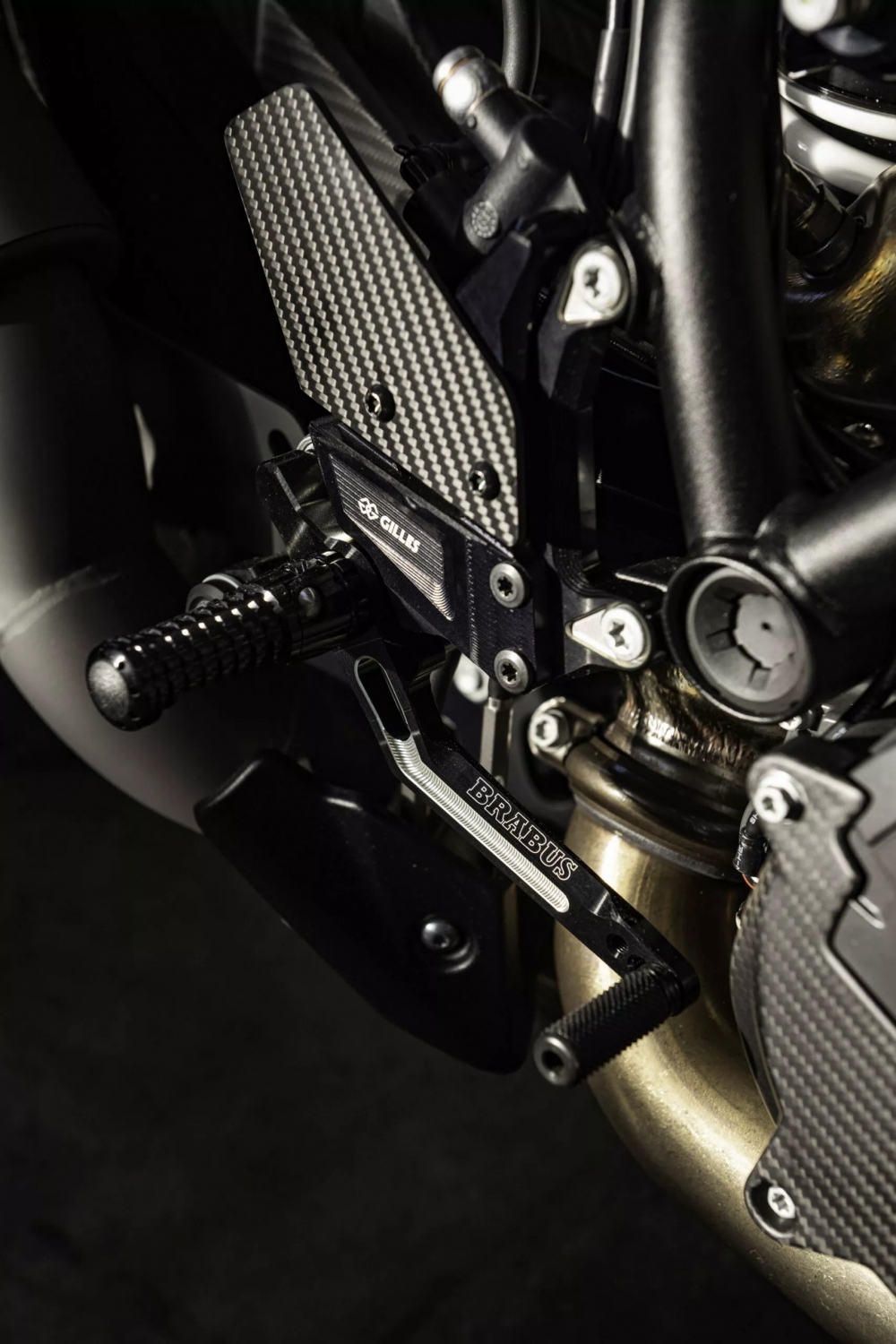 Brabus trình làng siêu mô tô KTM 1300 R Edition 23