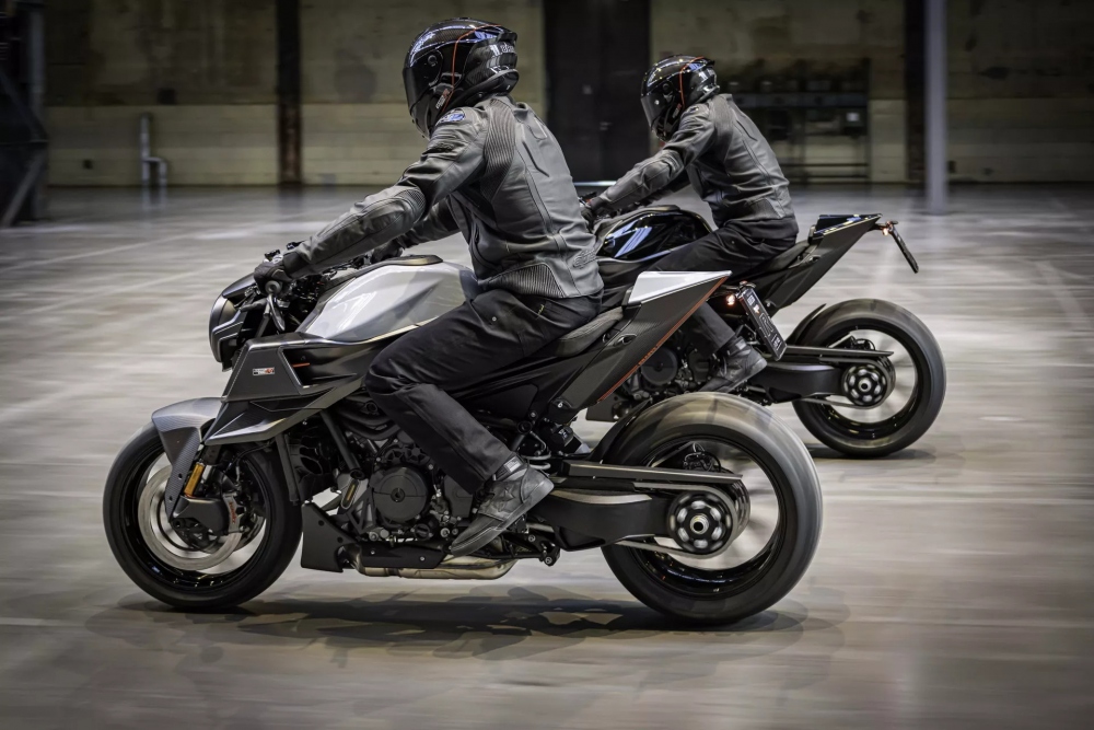 Brabus trình làng siêu mô tô KTM 1300 R Edition 23