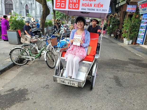 Nhiều khách hàng tự tay nặn tò he, làm gốm ngay trong không gian cửa hàng UNIQLO Hoàn Kiếm - Ảnh 12. cửa hàng UNIQLO Hoàn Kiếm