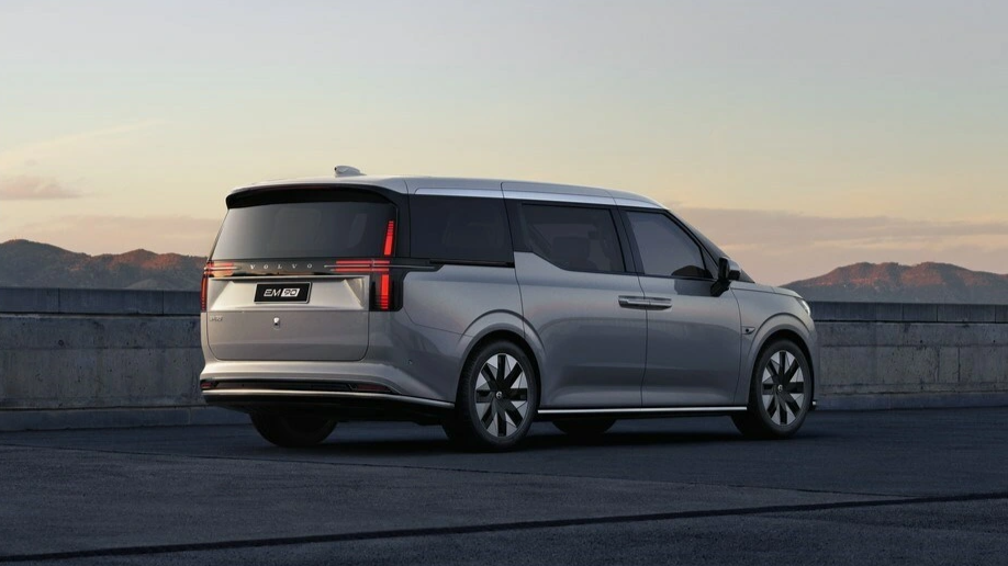Volvo EM90 mang thương hiệu Thụy Điển, "hồn cốt" Trung Quốc