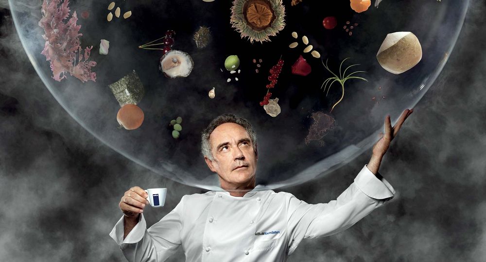 Đầu bếp Ferran Adrià là người đầu tiên ứng dụng các kỹ thuật khoa học này