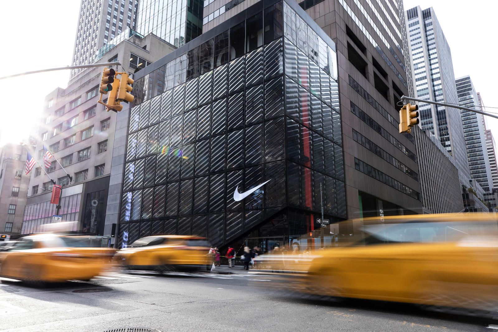 nike2.jpg
