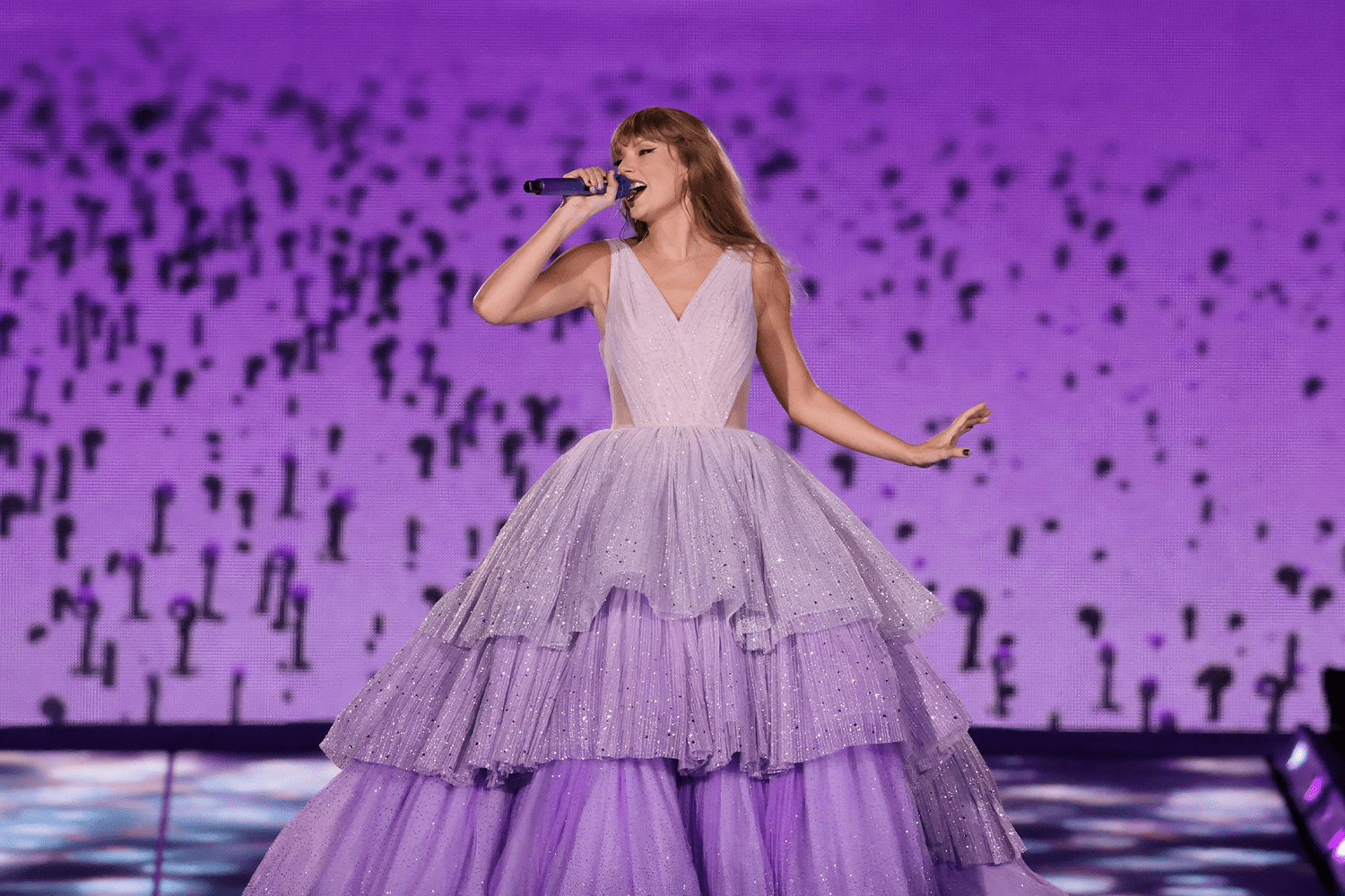 taylorswiftspeaknowmanicure-bc82cf76d5e04c608ee94896b67a3392.png