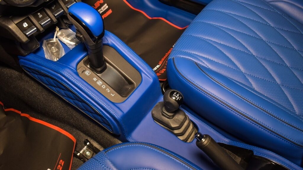 Suzuki Jimny "thăng hạng" thành Brabus G