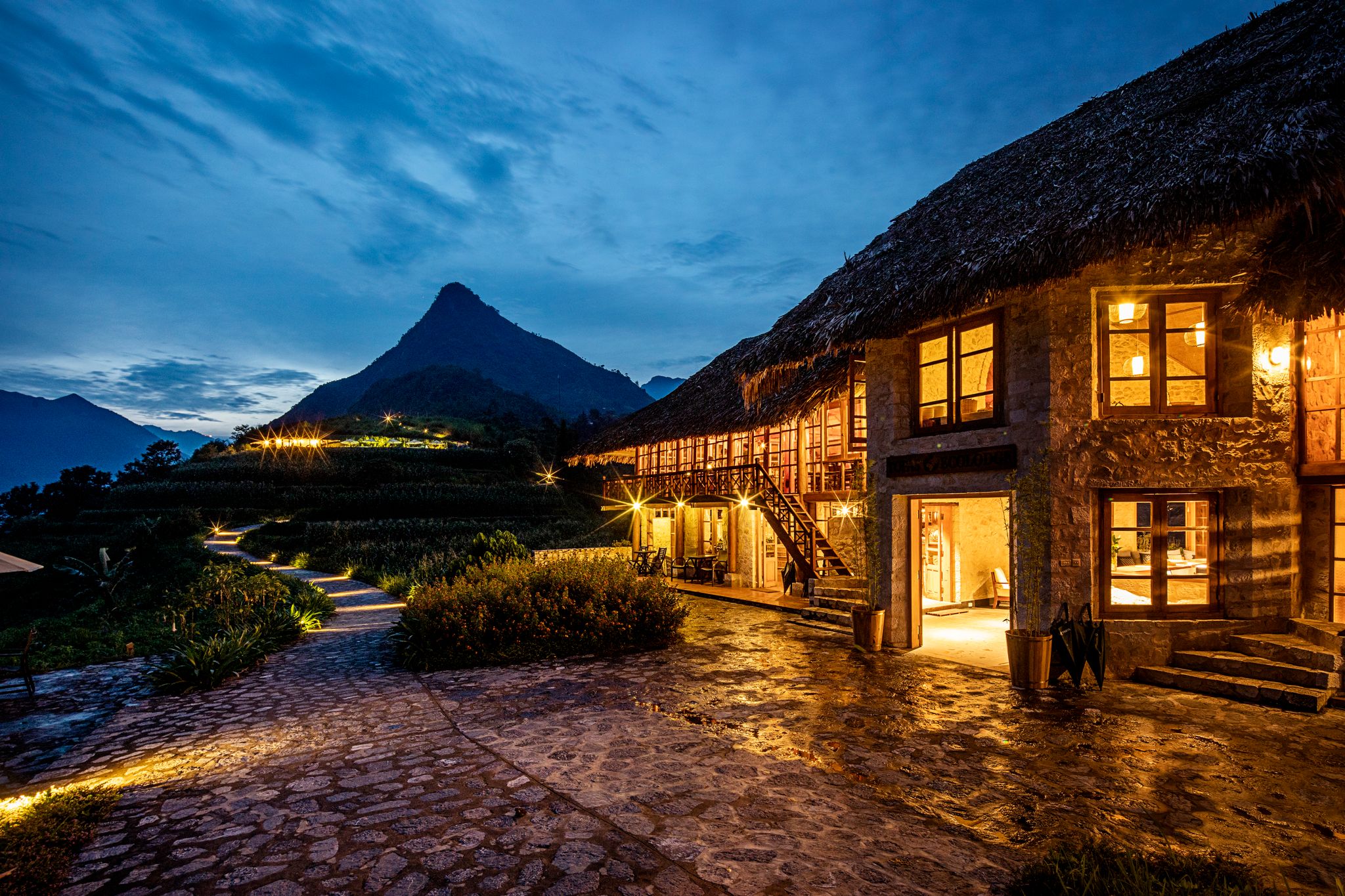 Vẻ đẹp thơ mộng của Topas Ecolodge khi màn đêm buông xuống