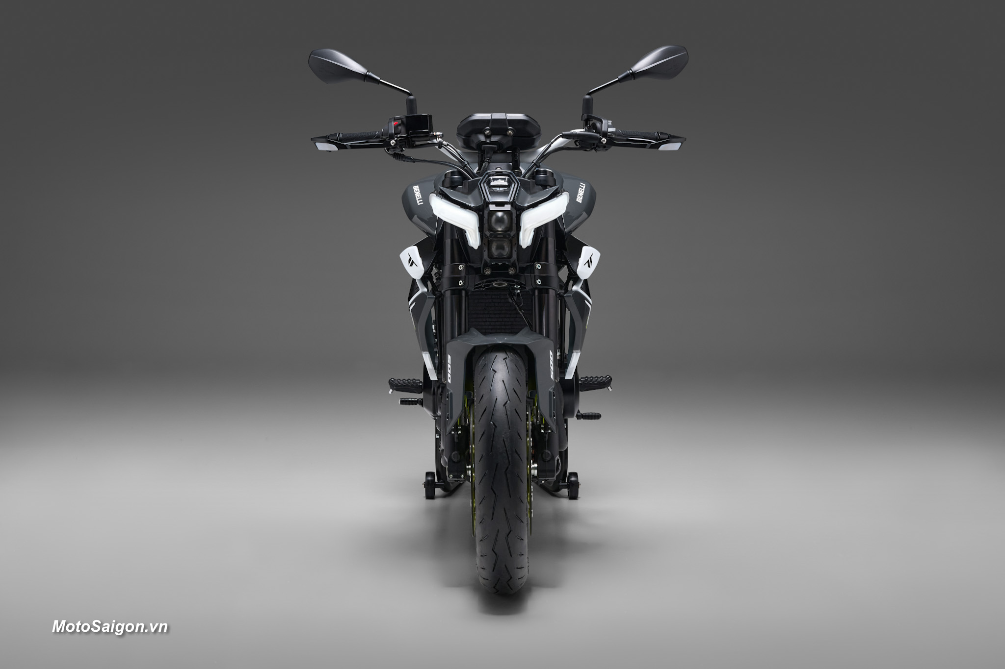 Benelli ra mắt cặp đôi Tornado 500 cùng với BKX 300S