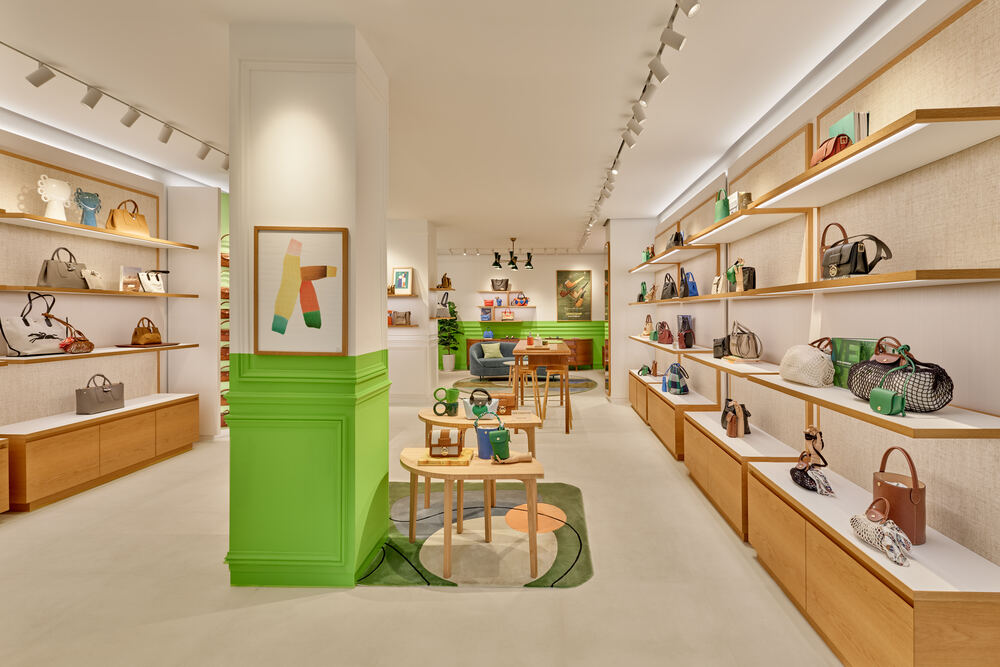 cửa hàng Longchamp