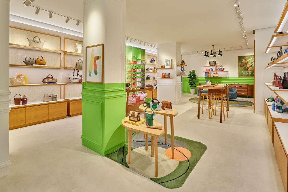 cửa hàng Longchamp