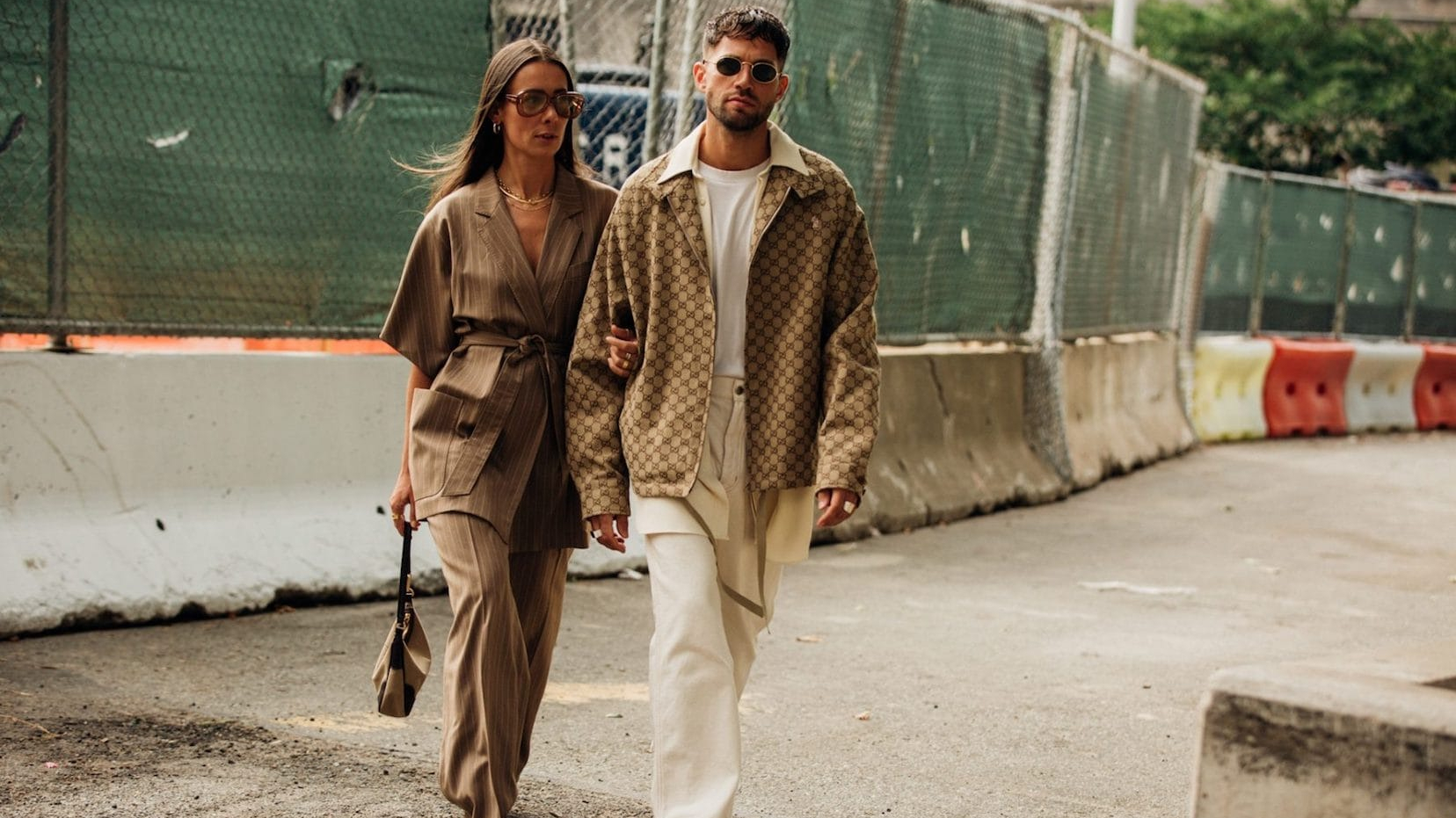 Latte outfits được các tín đồ thời trang yêu thích vào ngày Thu