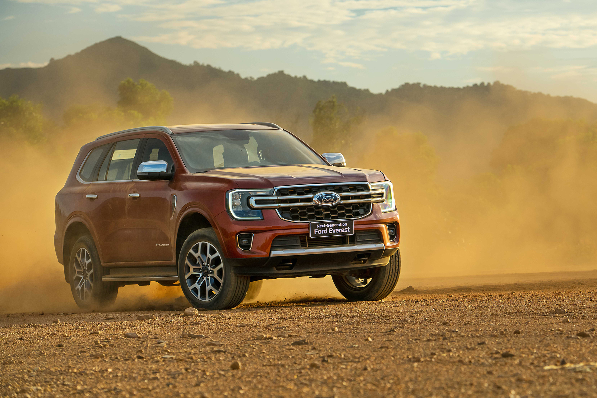 9 mẹo lái xe off-road chinh phục mọi địa hình