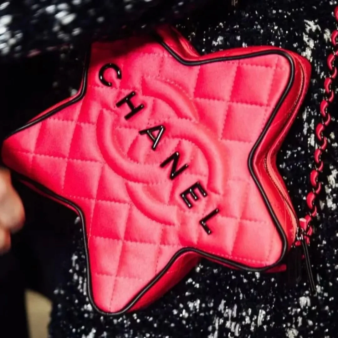 chanel24c-star-bag.webp