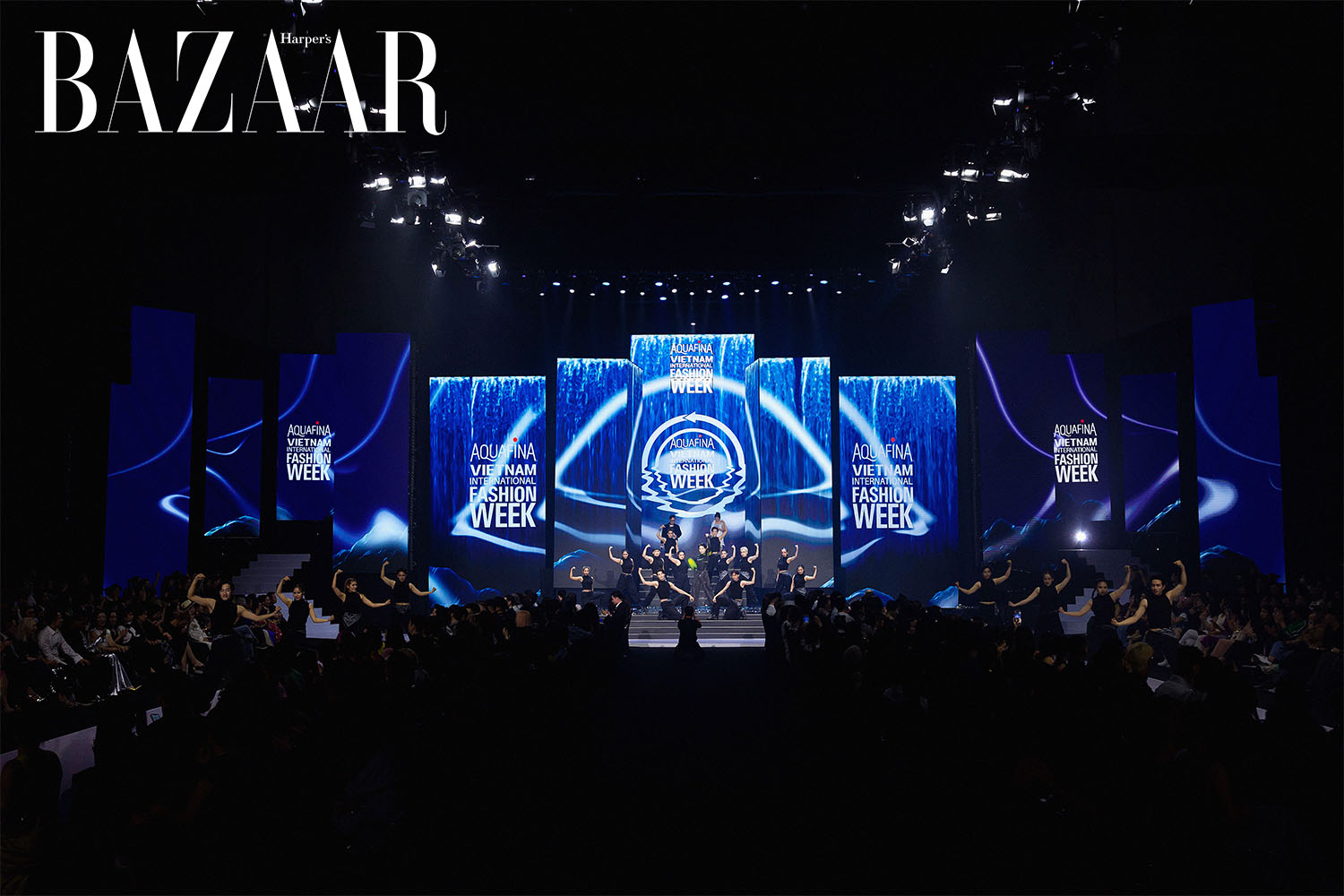 Harper's Bazaar_Đức Phúc hát mở màn AVIFW Thu đông 2023_07