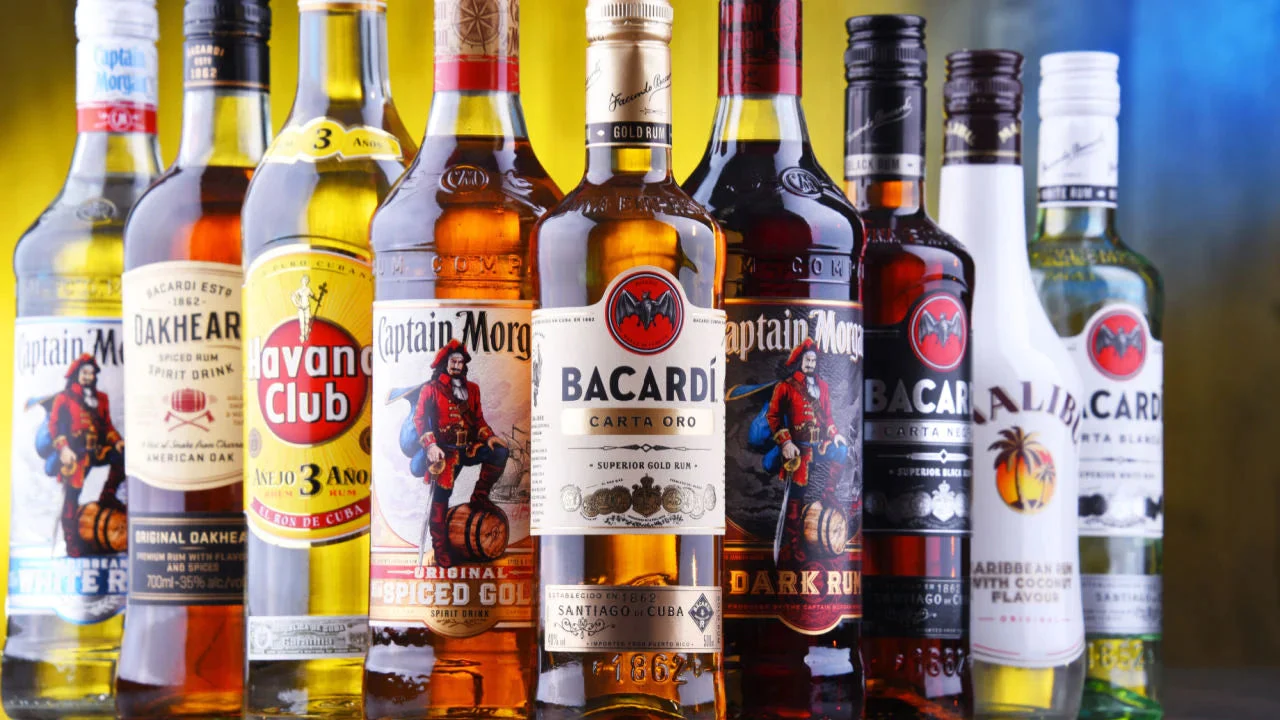 Rượu Rum Có Hương Vị: Hướng Dẫn Về Nhãn Hiệu Và Hương Vị Tốt Nhất