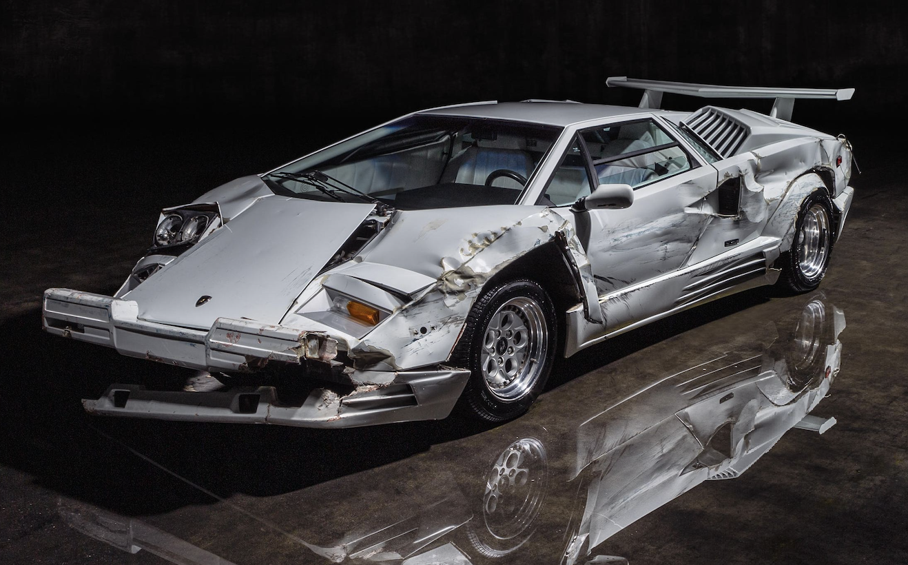Siêu xe Lamborghini Countach 34 tuổi vỡ nát vẫn được trả giá 1,35 triệu USD