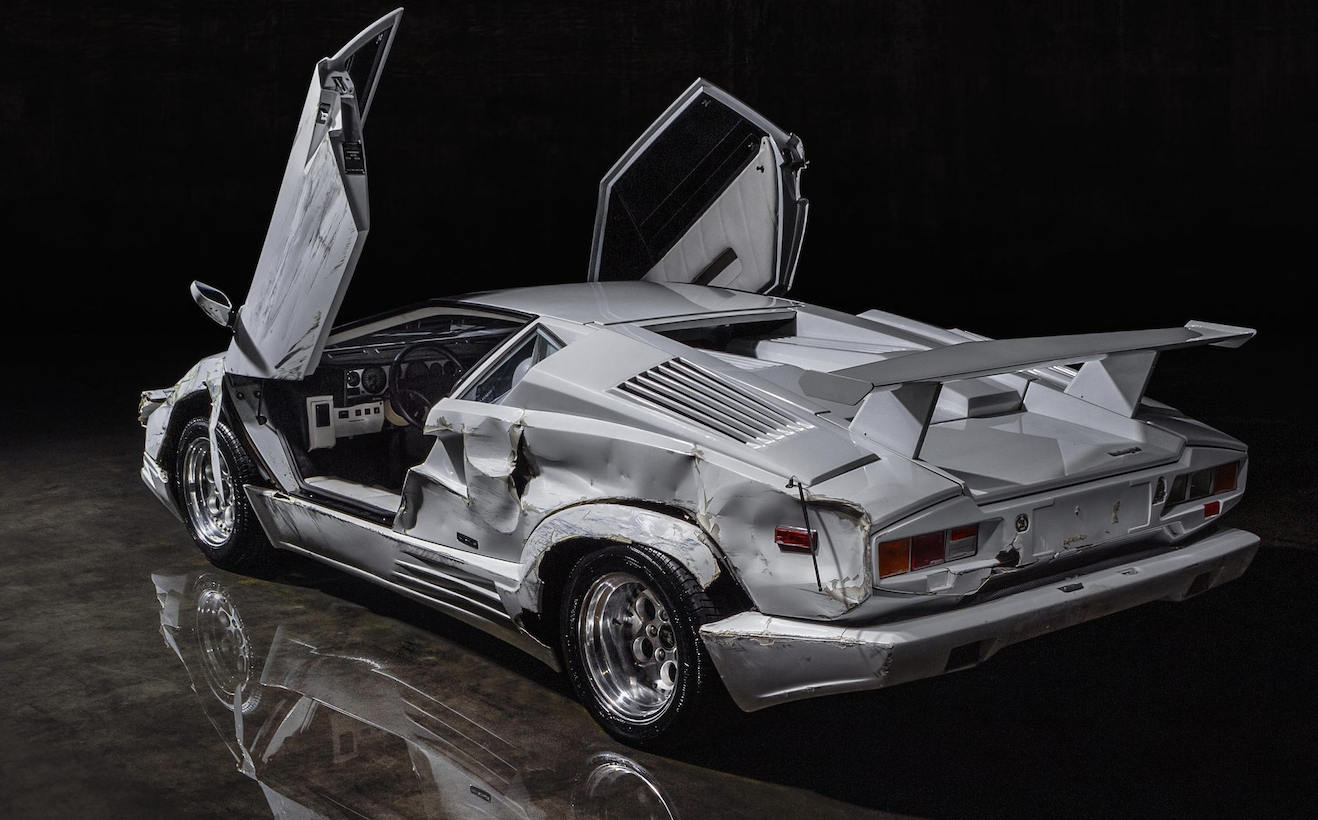 Siêu xe Lamborghini Countach 34 tuổi vỡ nát vẫn được trả giá 1,35 triệu USD