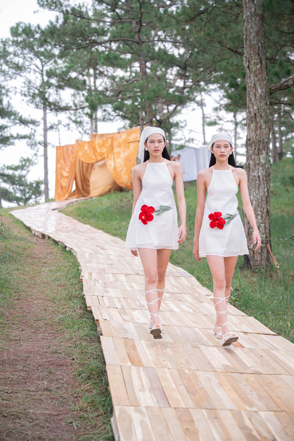 LVA-RUNWAY-moment-029.jpg