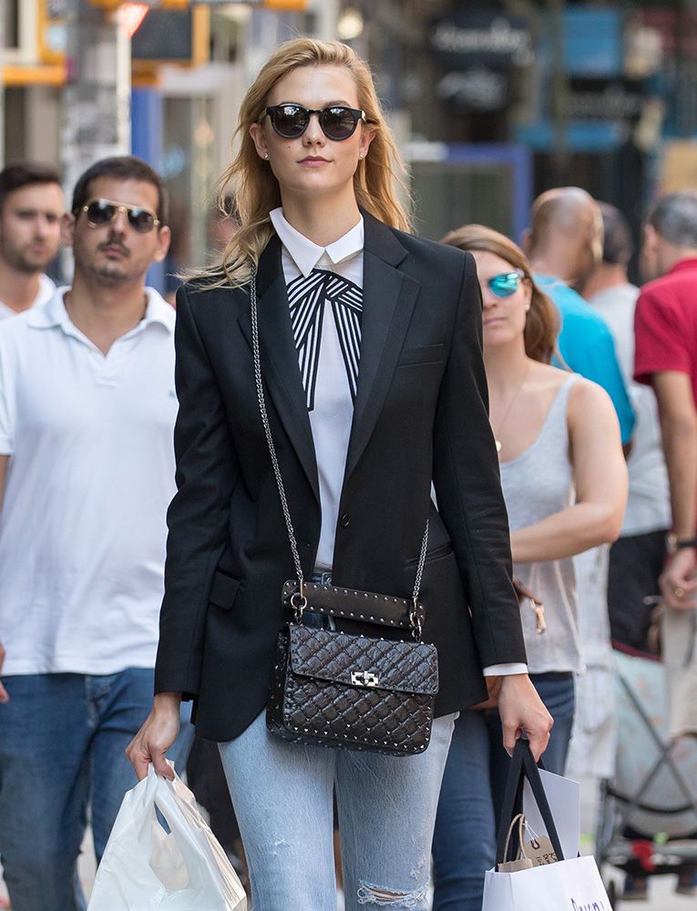 top_50_luxury_bag_brands_valentino.jpg?v=1678037934