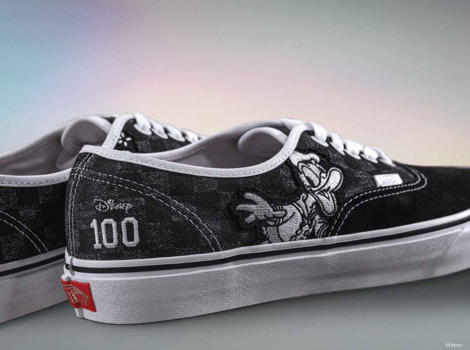 BST Disney x Vans