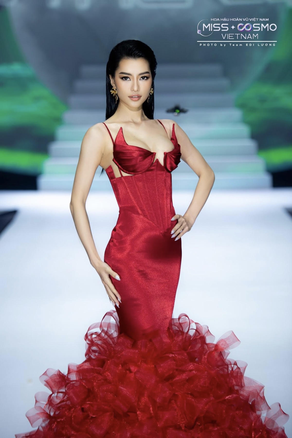 Miss Cosmo Vietnam 2023 Hoàng Nhung
