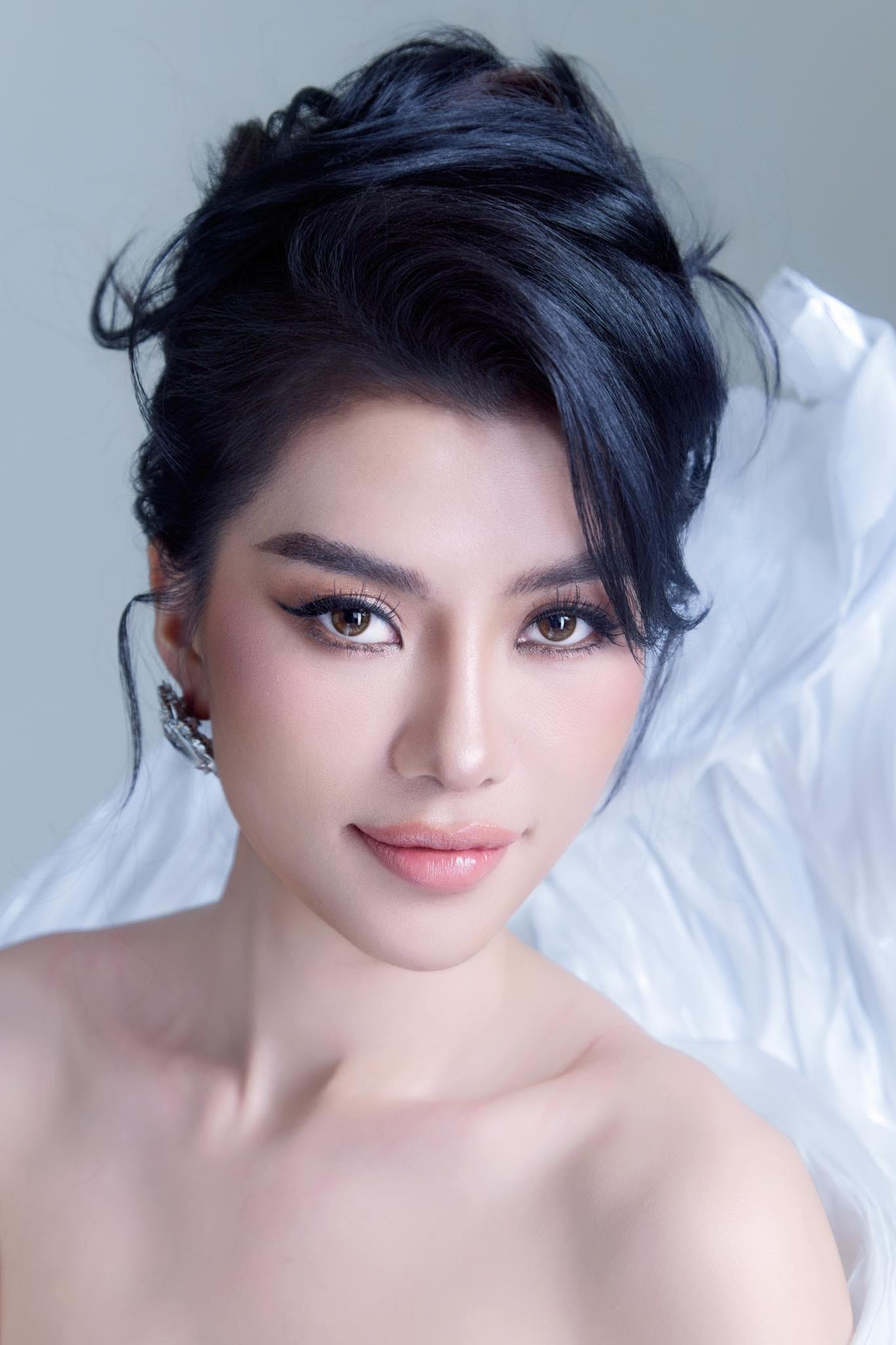 Miss Cosmo Việt Nam Hoàng Nhung