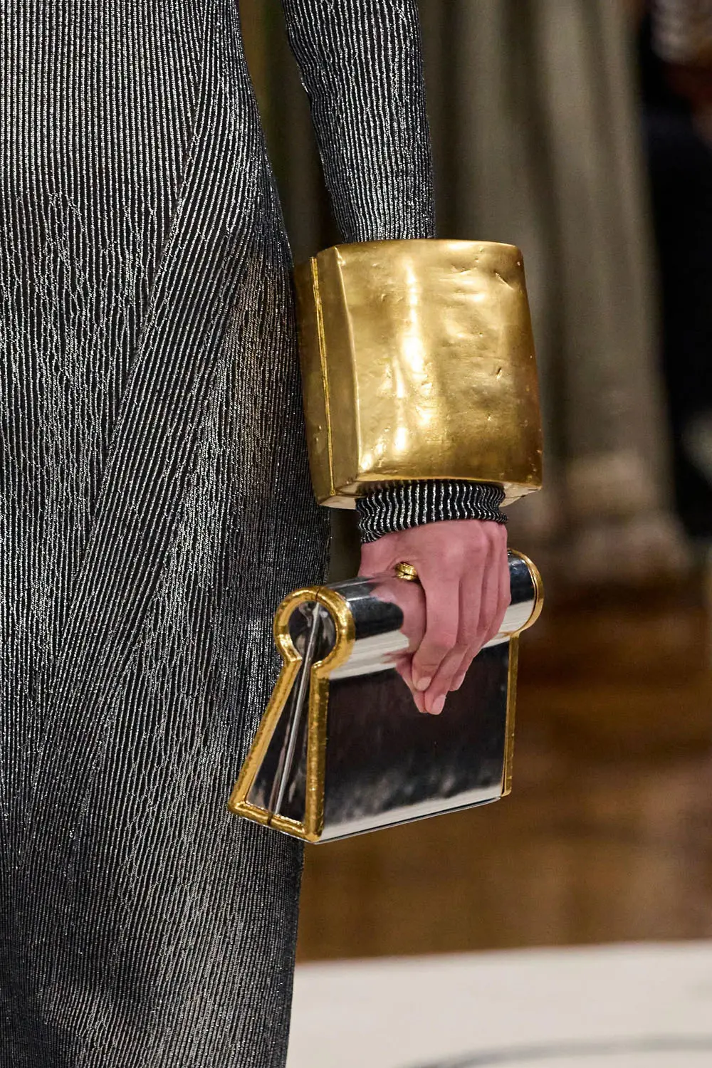 Schiaparelli túi xách