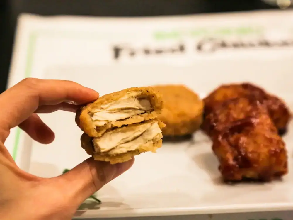 Món thịt gà được làm từ thực vật của KFC và Beyond Meat