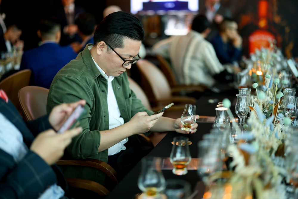 Kết nối cảm xúc - chất vị riêng có của Bowmore whisky thượng hạng