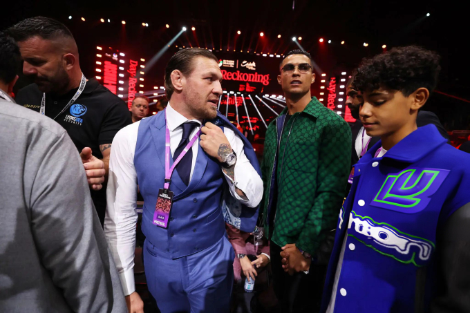 Ronaldo trở thành tâm điểm chú ý tại sự kiện boxing vào ngày 24/12.