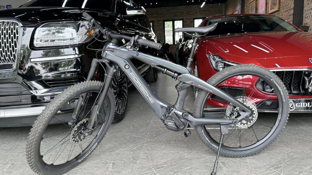 Xe đạp điện Porsche eBike Cross giá hơn 235 triệu đồng mới về Việt Nam có gì hay?