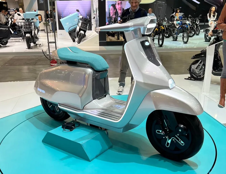 Elettra, xe tay ga điện mới của Lambretta