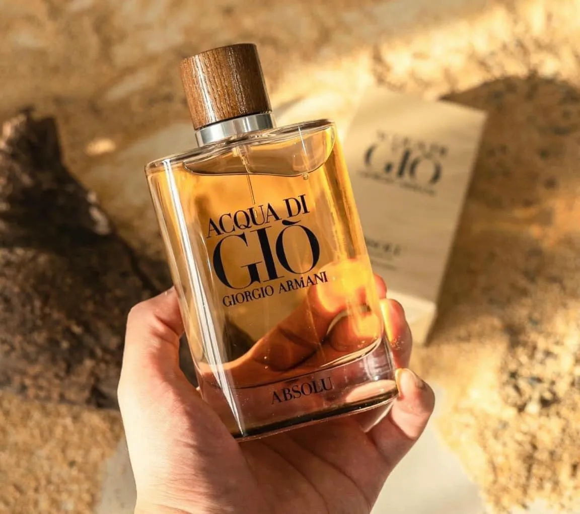 Top 8 chai nước hoa Giorgio Armani ấn tượng nhất 2023
