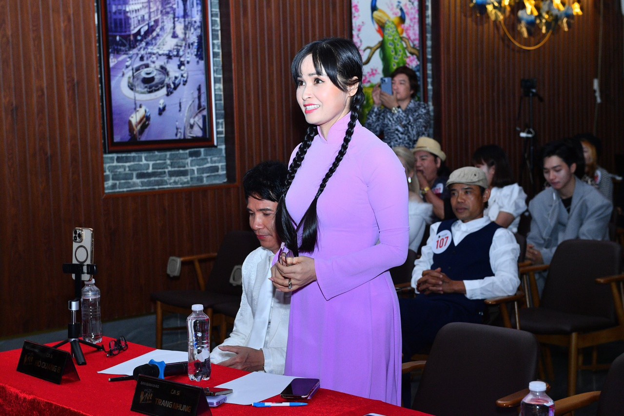 Trang Nhung chấm thi Tiếng hát Việt Toàn cầu 2023
