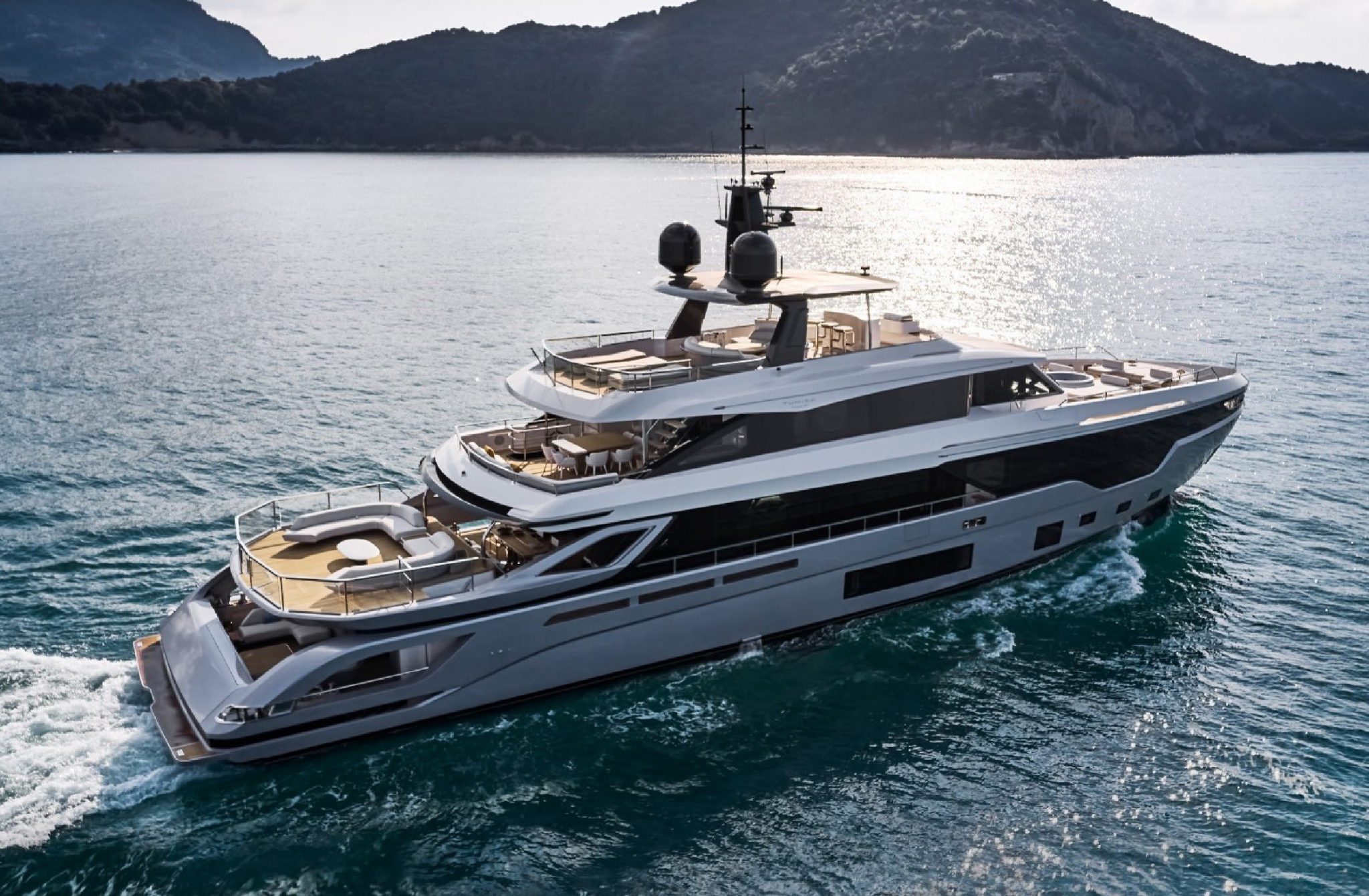 Azimut Grande Trideck ghi nhận đơn đặt hàng lên tới 2 tỷ
