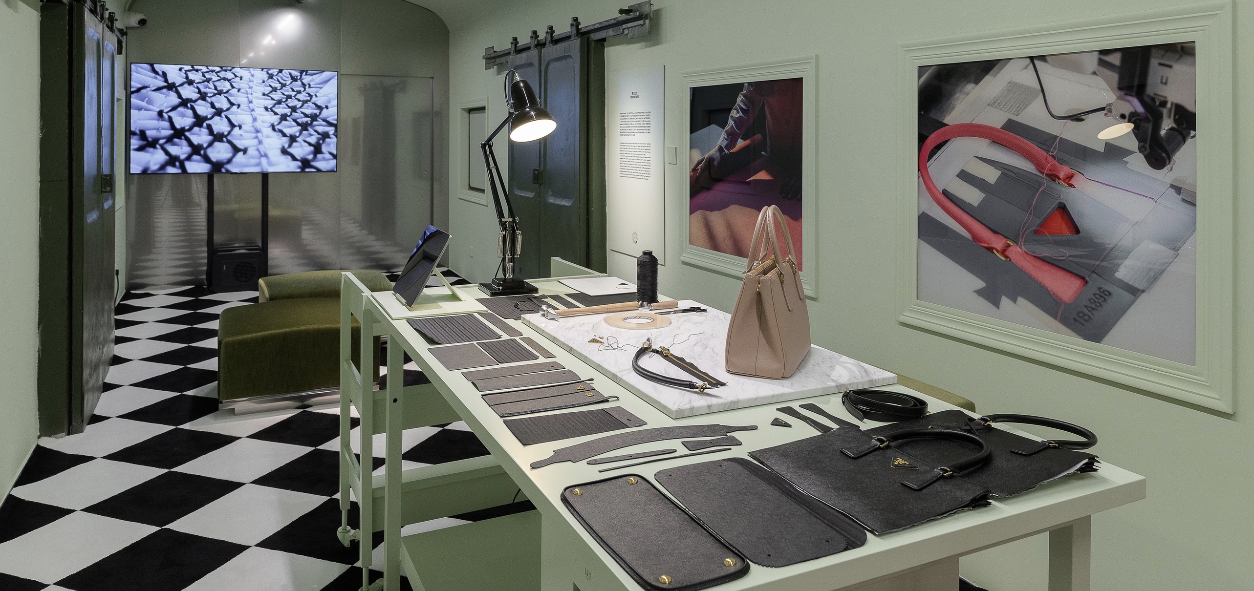 Pradasphere II 110 năm tuổi đời của Prada gói gọn ở Thượng Hải