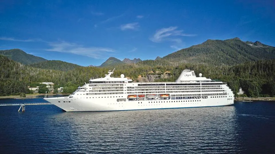 Du thuyền Regent Seven Seas Mariner được trang bị hệ thống Starlink